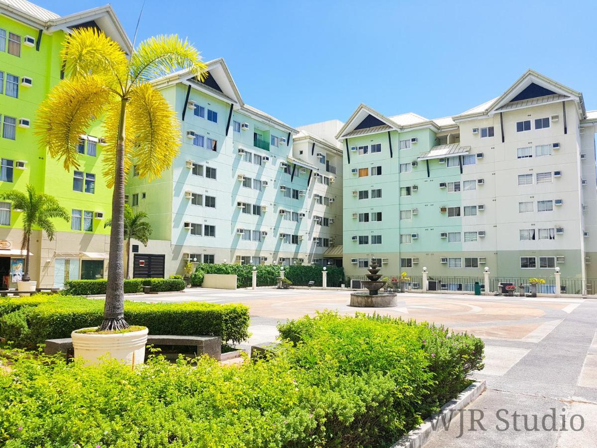 Centropolis King Bed Deluxe Aparthotel Muntinlupa City Exterior foto